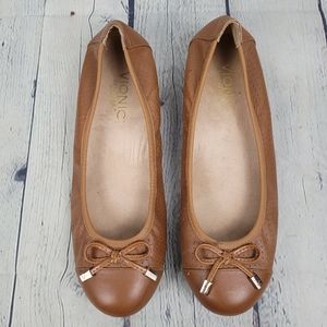 VIONIC | Allora perforated leather cap toe bow detail ballet flats